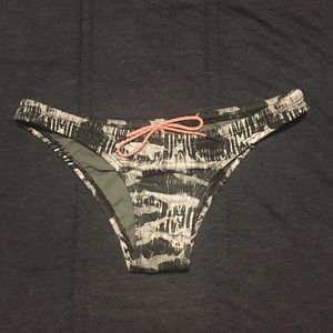 NWOT Jolyn Shark Town Printed Bottoms (Europe)